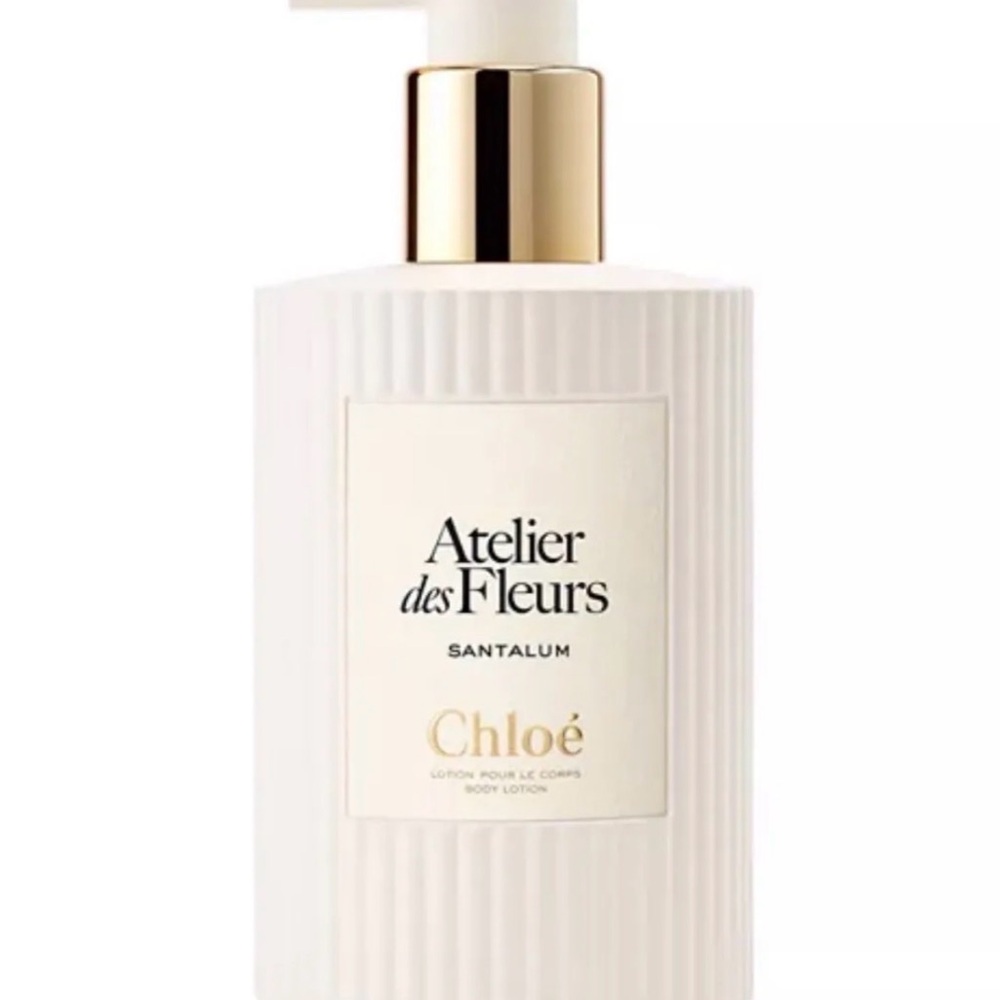Chloe White and Gold Skincare Moisturizer